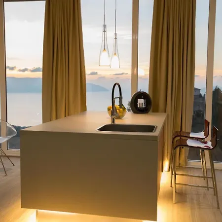 Luarasi Apartment Kanine